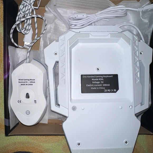 RGB One-Handed Gaming Keyboard & Mouse - Picture 8 of 10